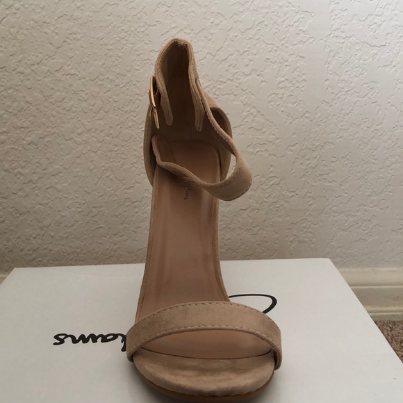 Suede Heel - Picture 3 of 3